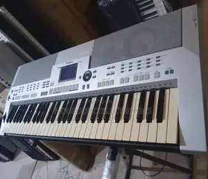 Uk Used Yamaha PSR-S500
