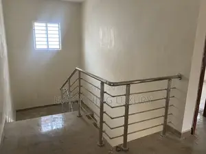 Furnished 4bdrm Duplex in Scc Ushafa for rent