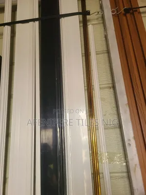 Plastic White Skettings