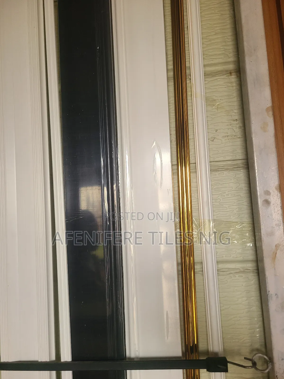 Plastic White Skettings