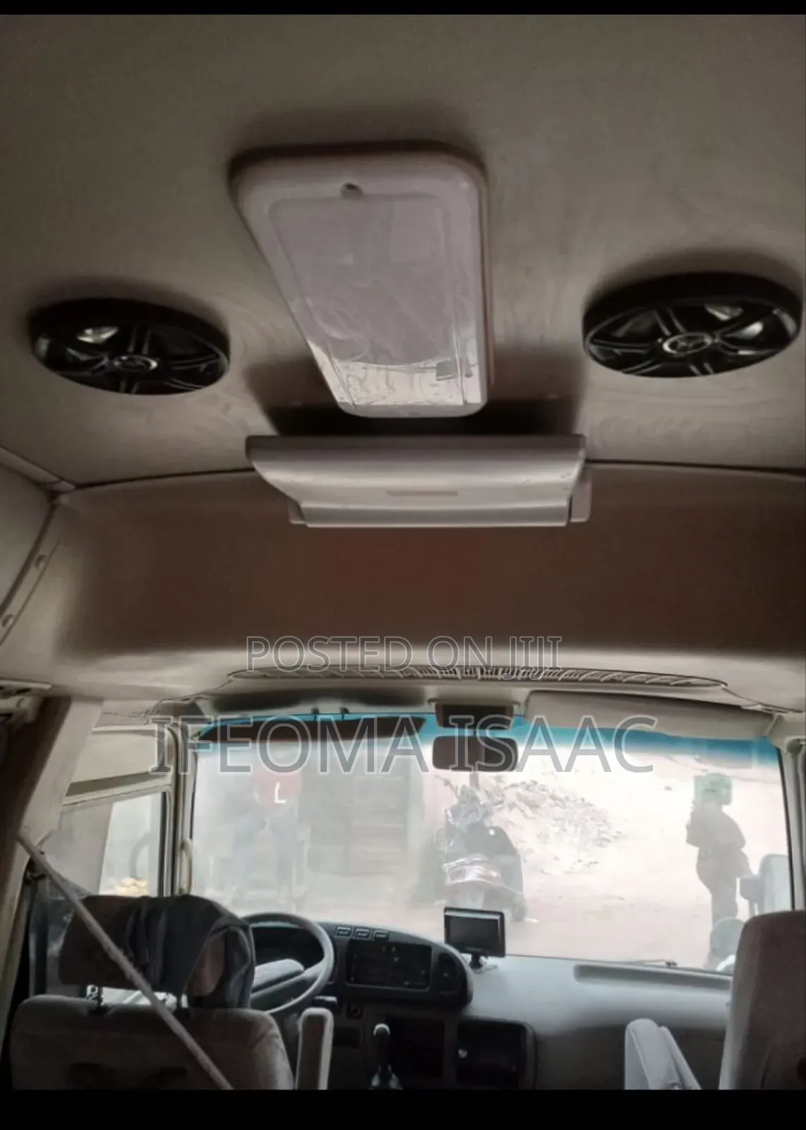 Toyota Coaster 2014 Gold