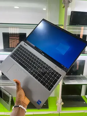 Laptop Dell Precision 3561 16GB Intel Core i7 SSD 512GB