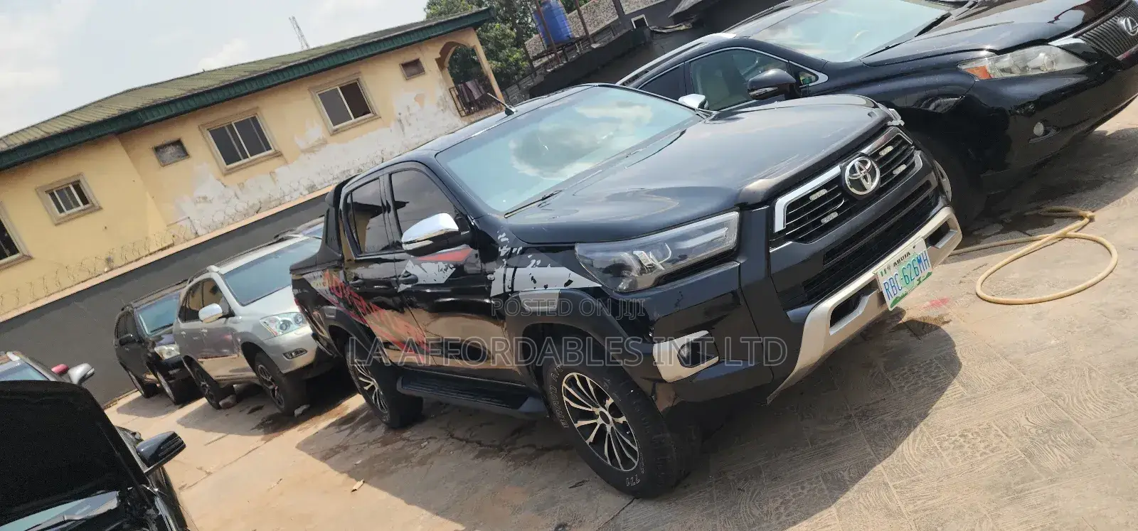 Toyota Hilux 2019 Black