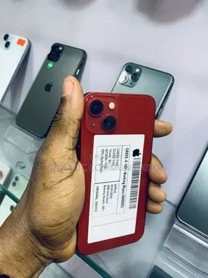 Apple iPhone 13 128 GB Red