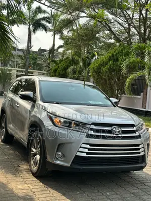 Photo - Toyota Highlander 2014 Silver
