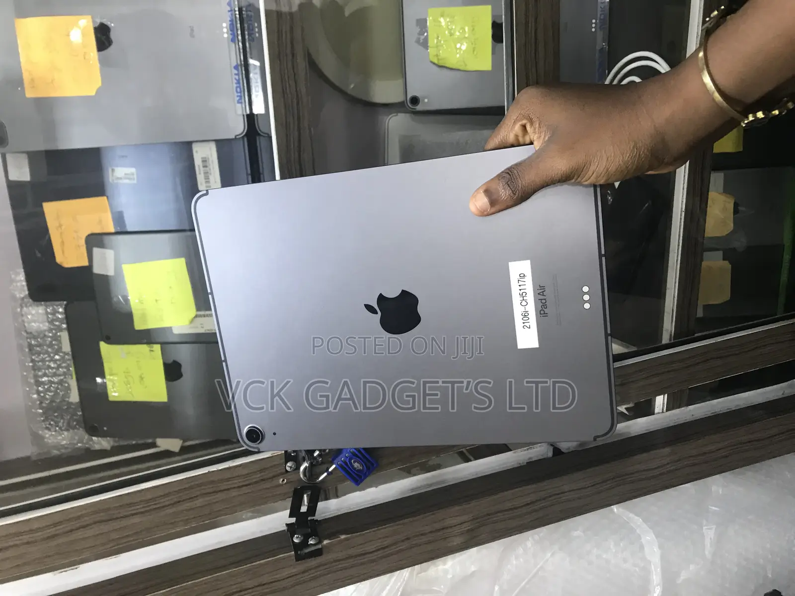 Apple iPad Air (2022) 256 GB Gray