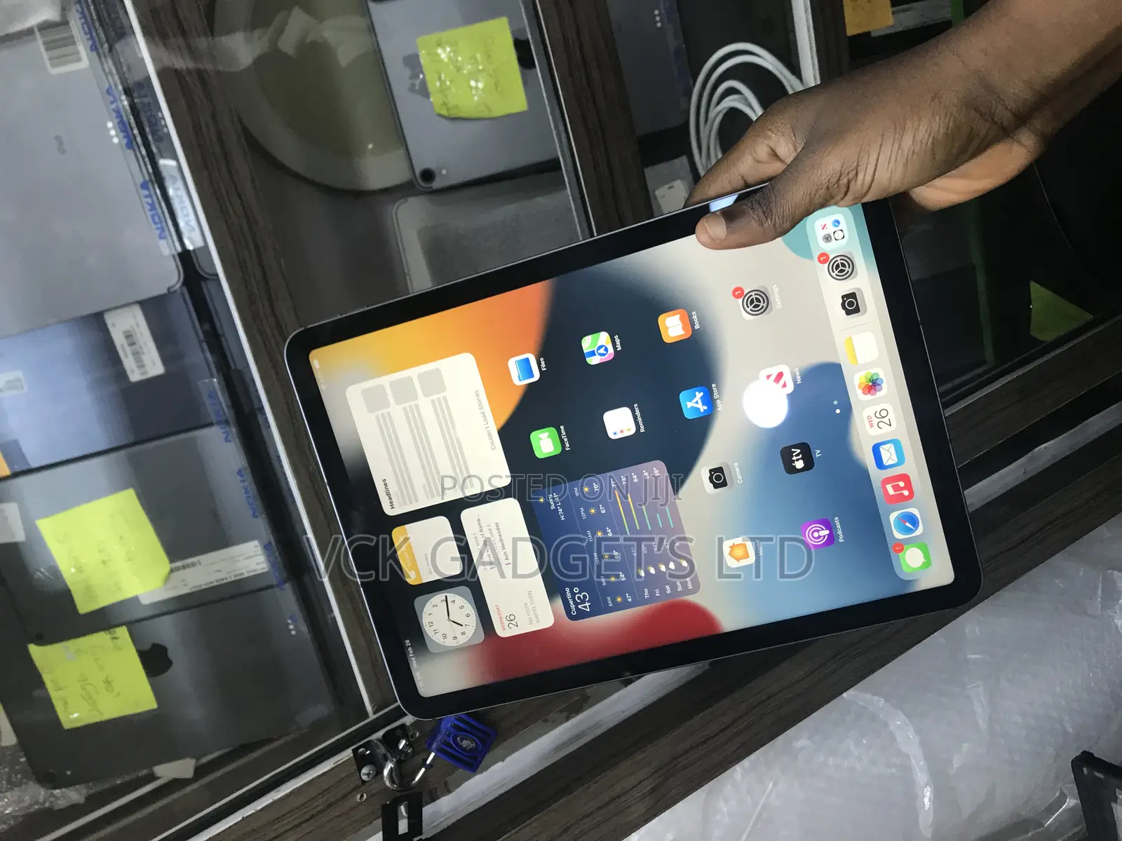 Apple iPad Air (2022) 256 GB Gray