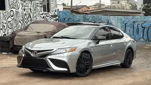 Toyota Camry XSE (2.5L 4cyl 8A) 2019 Silver