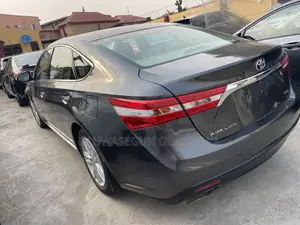 Toyota Avalon XLE Sedar FWD (3.5L 6cyl 6A) 2013 Gray