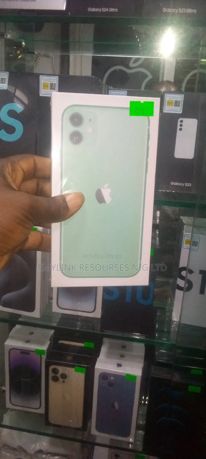 New Apple iPhone 11 64 GB Green