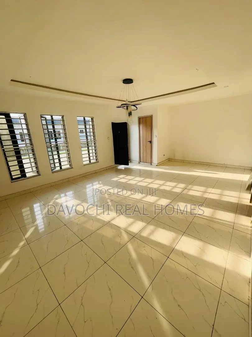 Mini Flat in Orchid Road., Ilaje / Lekki for sale
