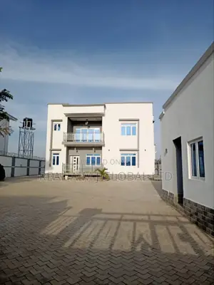 4bdrm Duplex in Jos for sale