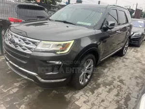 Ford Explorer Limited AWD 2018 Gray