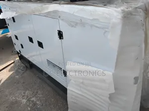 Perkins Soundproof Diesel Generator 80kva