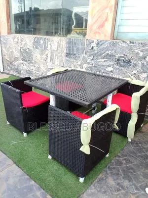 Complete Set of Net Chair With Center Table