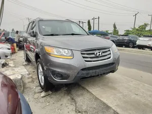 Hyundai Santa Fe SE 2011 Gray
