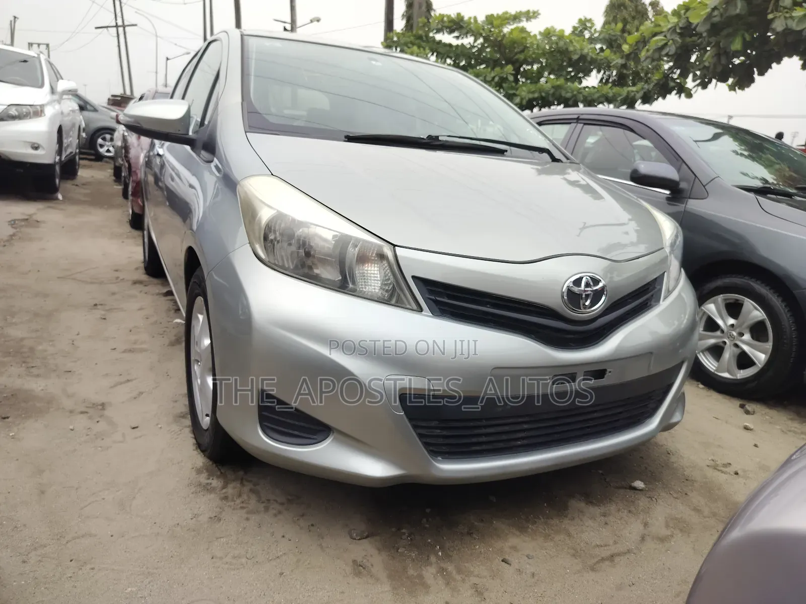 Toyota Yaris SE Hatchback 5dr 2014 Gray