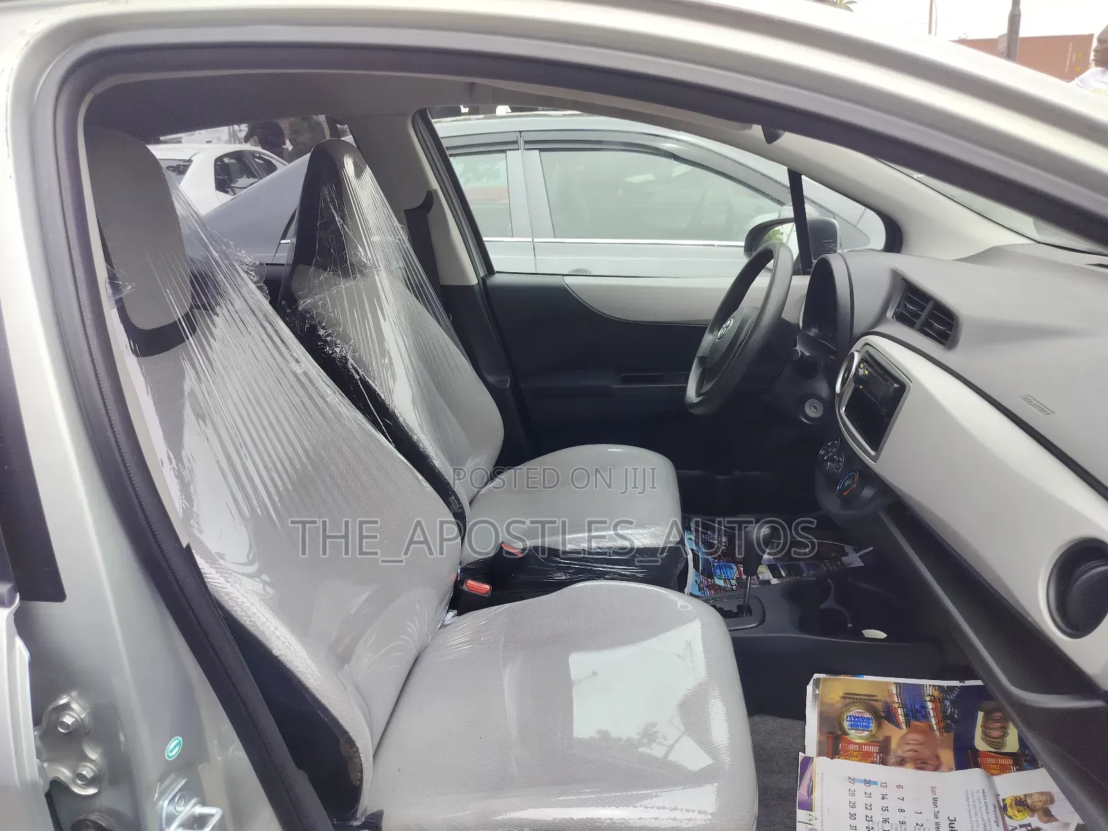 Toyota Yaris SE Hatchback 5dr 2014 Gray