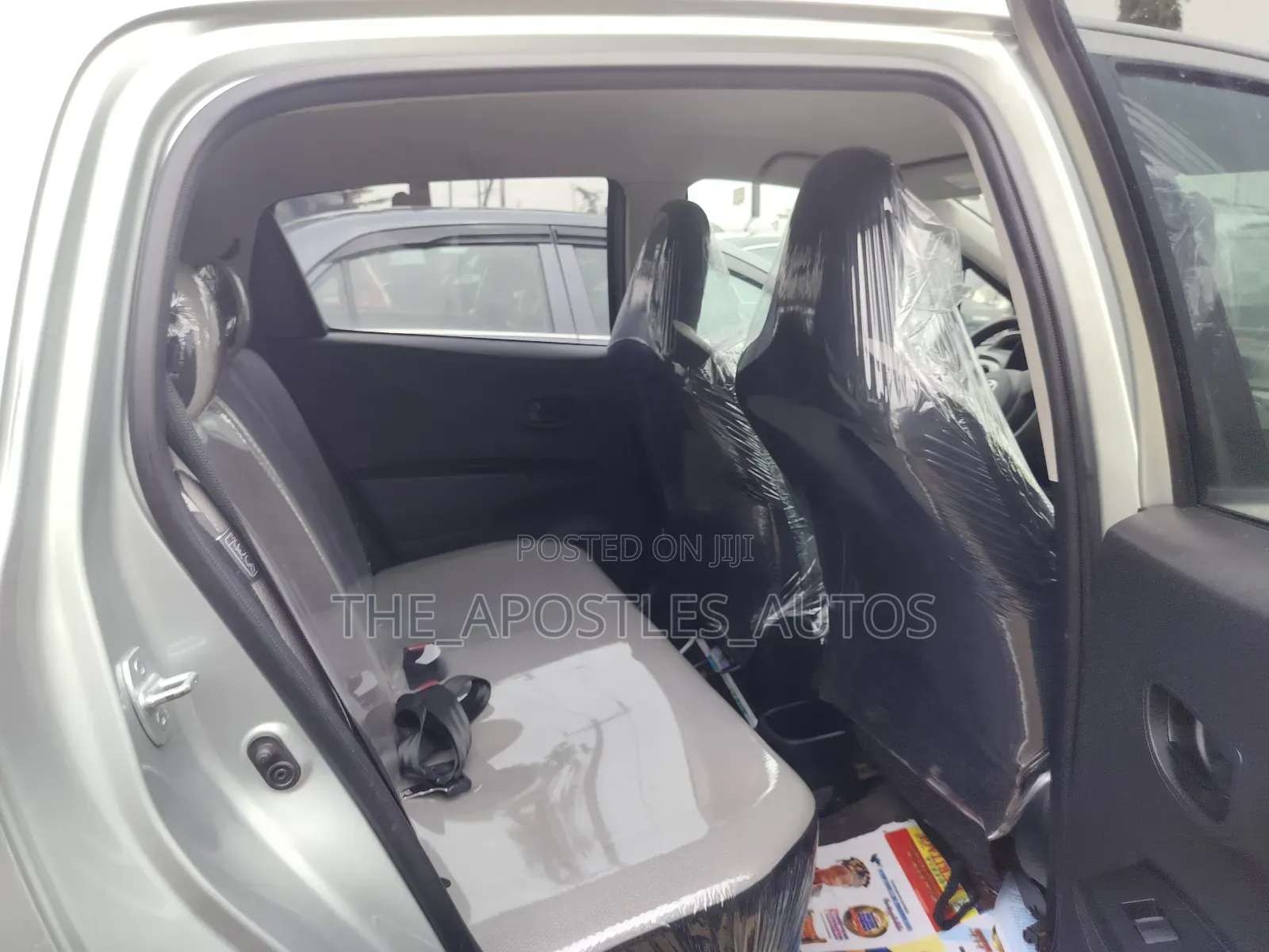 Toyota Yaris SE Hatchback 5dr 2014 Gray