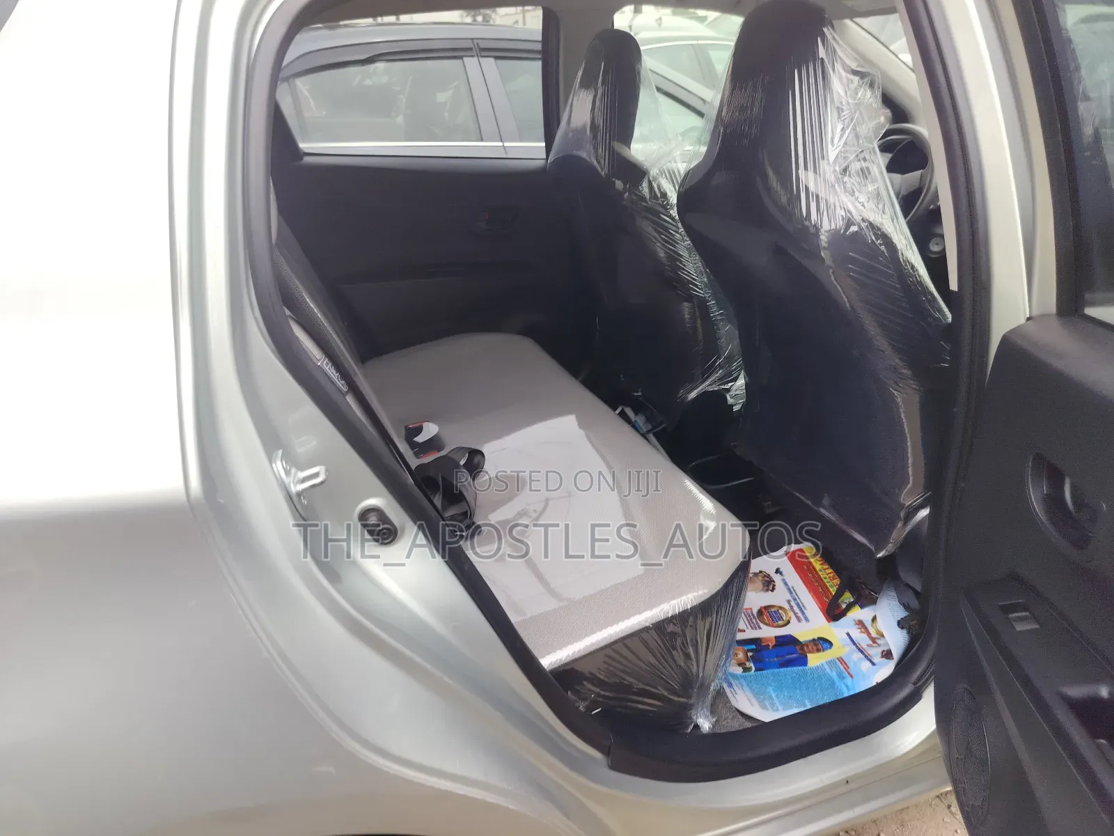 Toyota Yaris SE Hatchback 5dr 2014 Gray