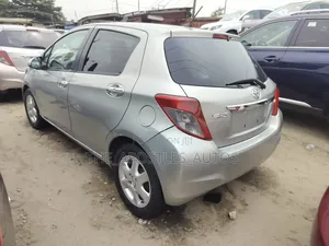 Toyota Yaris LE Hatchback 5dr 2014 Gray