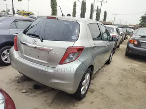 Toyota Yaris LE Hatchback 5dr 2014 Gray