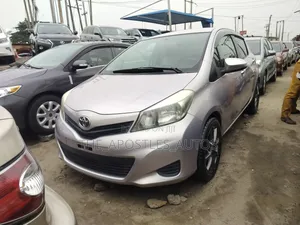 Toyota Yaris SE Hatchback 5dr 2014 Pink
