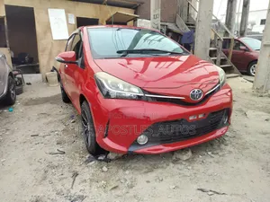 Toyota Yaris LE Hatchback 3dr 2016 Red