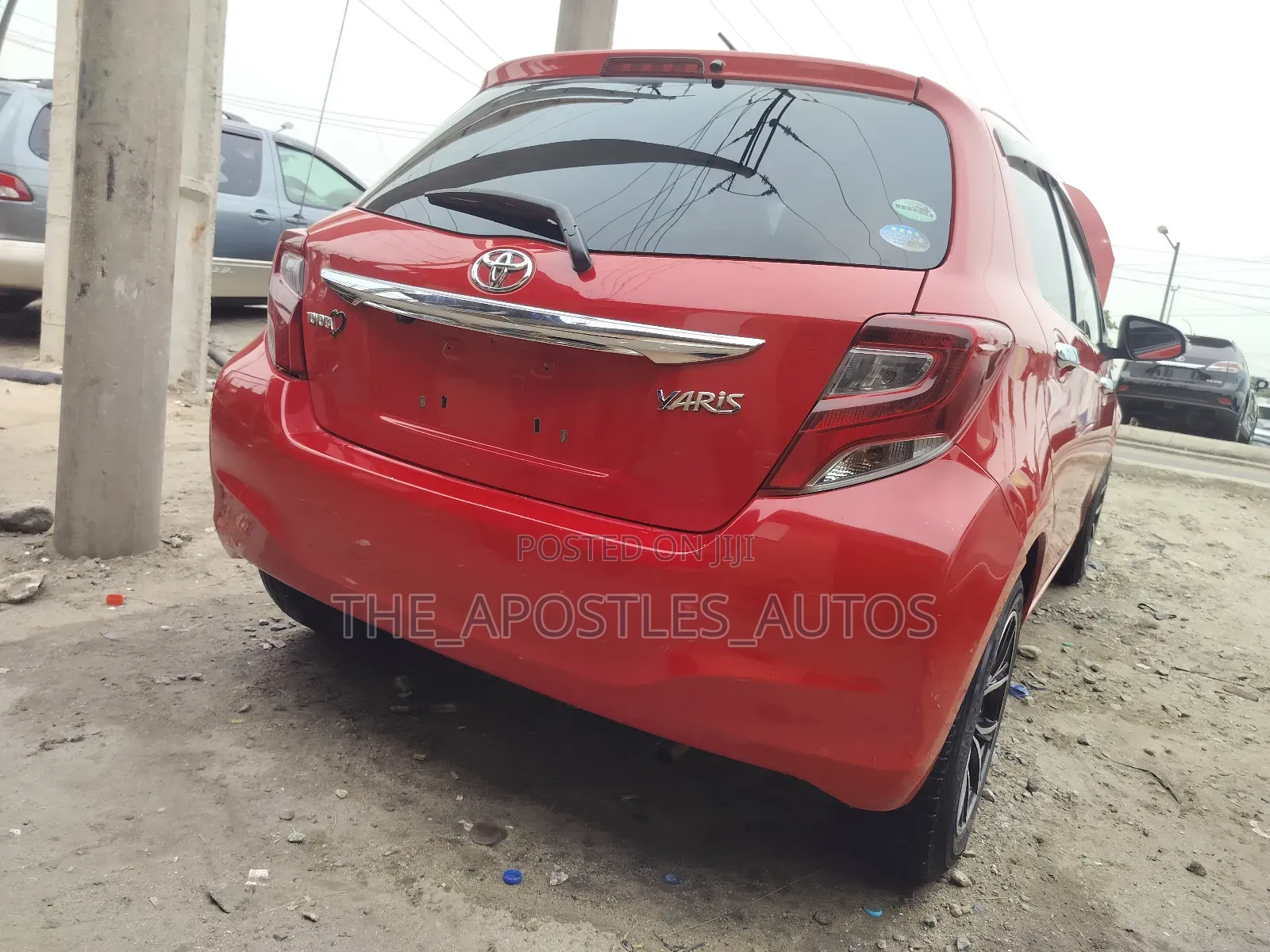 Toyota Yaris L Hatchback 3dr 2015 Red