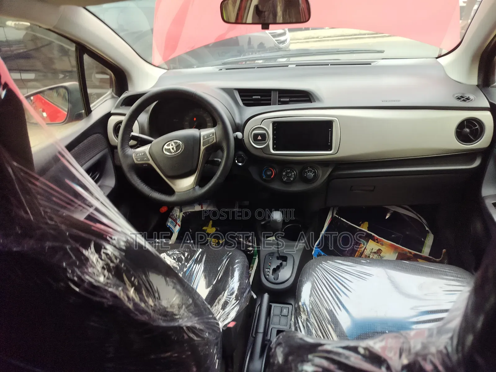 Toyota Yaris L Hatchback 3dr 2015 Red
