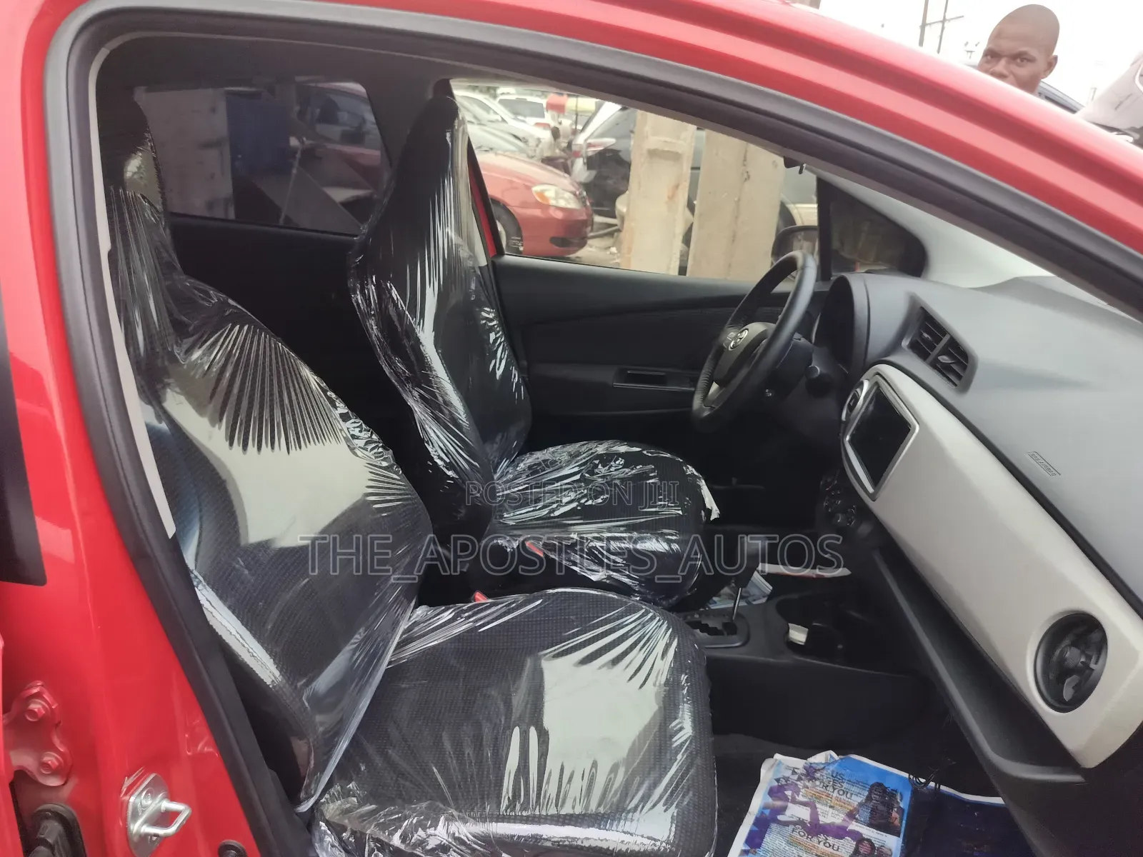 Toyota Yaris L Hatchback 3dr 2015 Red