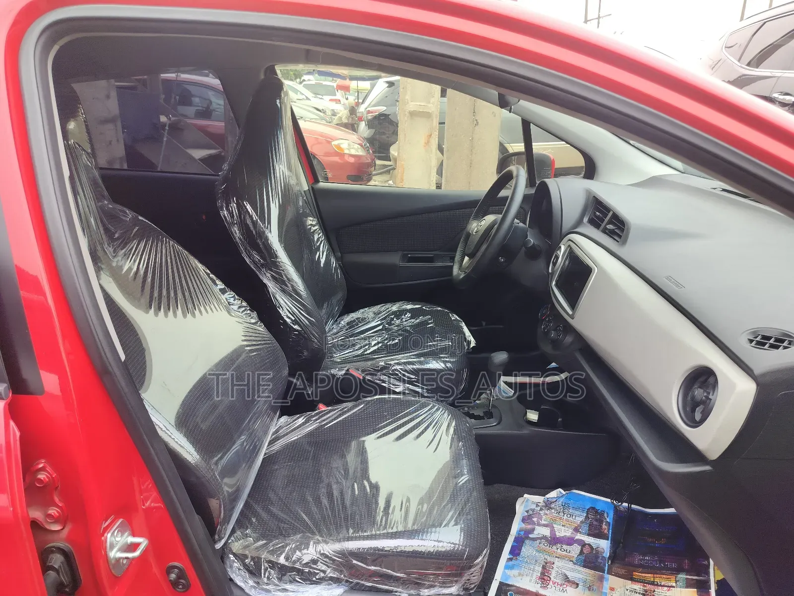 Toyota Yaris L Hatchback 3dr 2015 Red