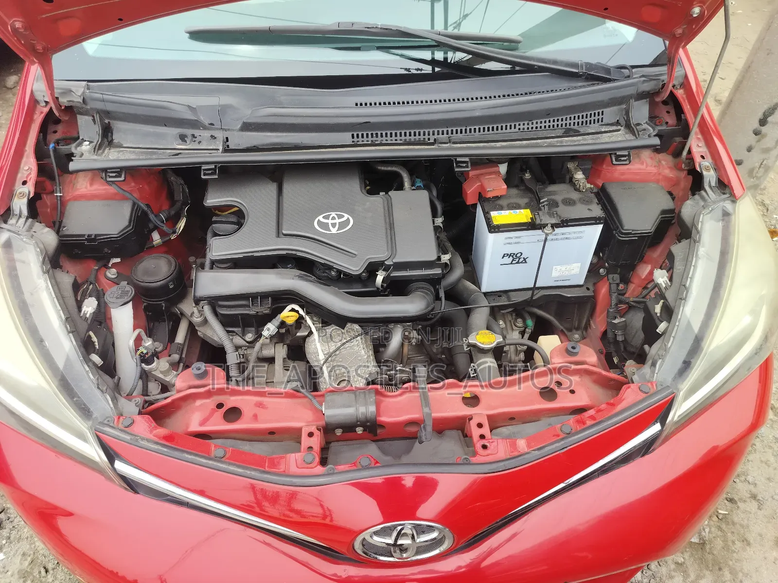 Toyota Yaris L Hatchback 3dr 2015 Red