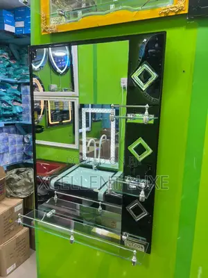 Design Mirror With 3 Shelves