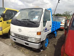 Toyota Dyna 100 Normal and Direct Hand