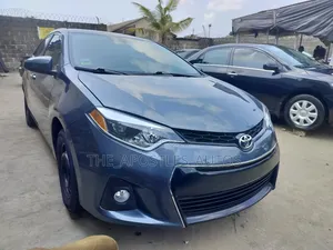Toyota Corolla 2015 Gray