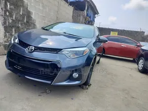 Toyota Corolla 2015 Gray