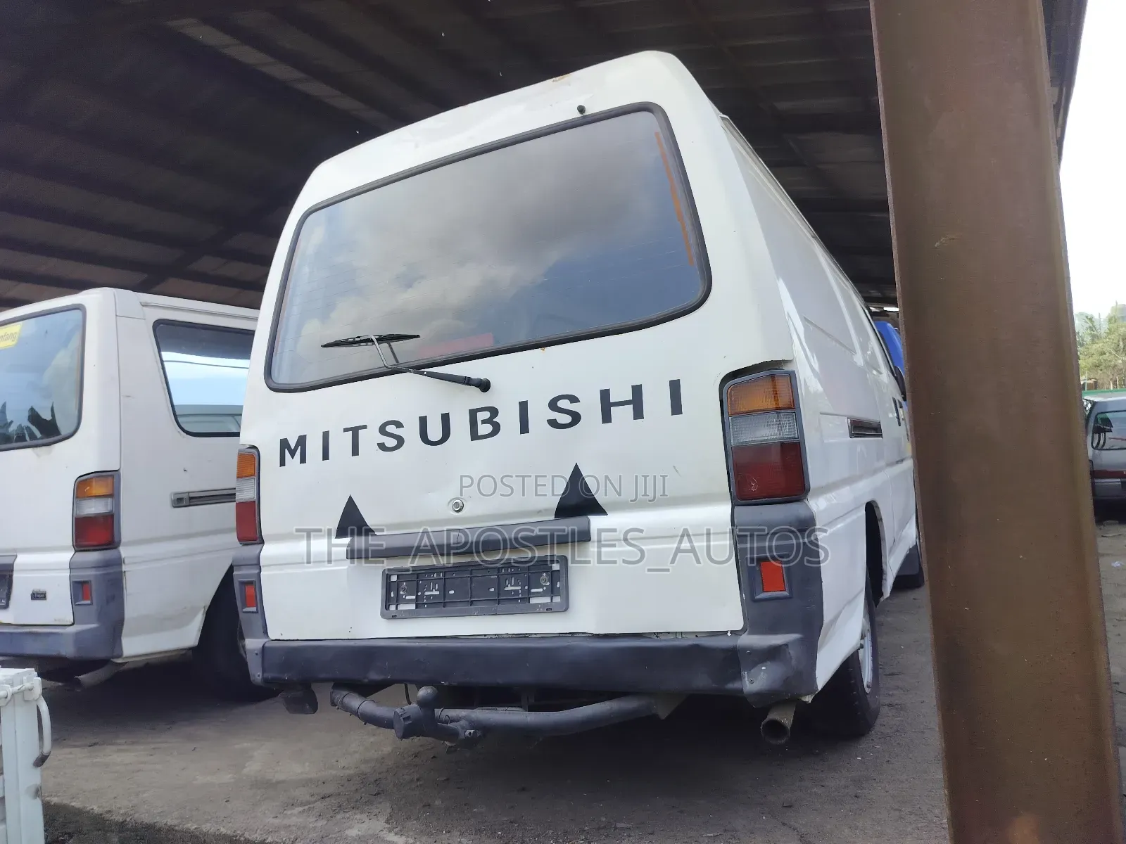 Mitsubishi L300 2008 White