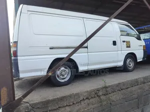 Mitsubishi L300 2007 White
