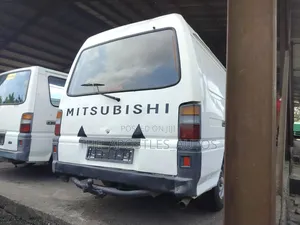 Mitsubishi L300 2007 White