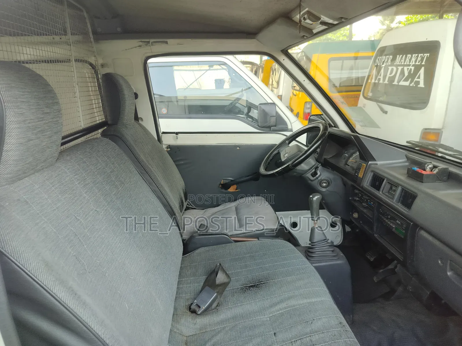 Mitsubishi L300 2007 White