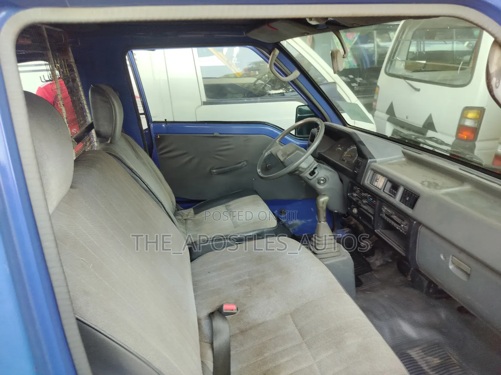 Mitsubishi L300 2005 Blue
