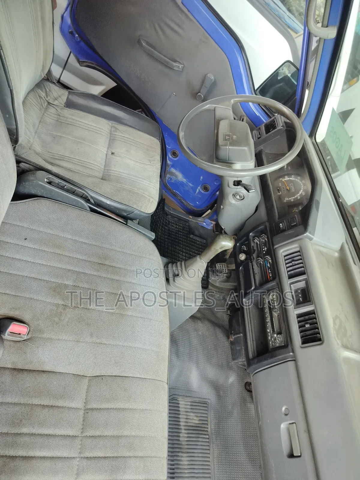Mitsubishi L300 2005 Blue