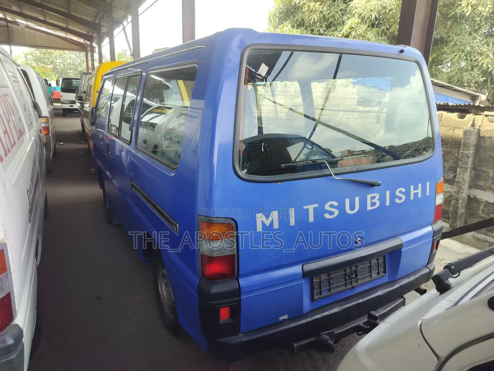 Mitsubishi L300 2008 Blue