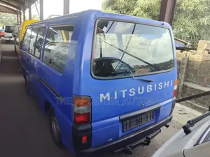 Mitsubishi L300 2008 Blue