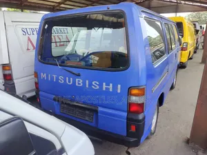 Mitsubishi L300 2008 Blue