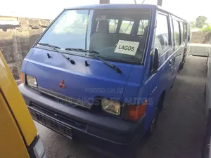 Mitsubishi L300 2008 Blue
