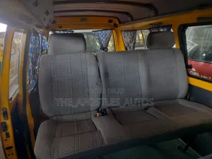 Mitsubishi Delica 2008 Yellow