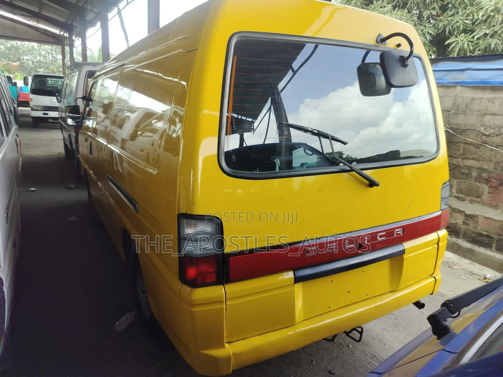 Mitsubishi Delica 2008 Yellow