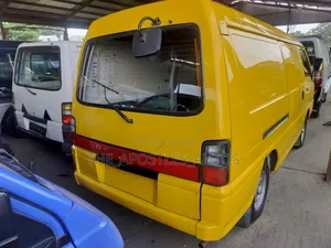Mitsubishi Delica 2008 Yellow